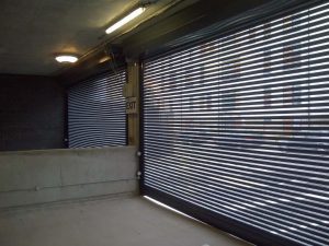 راهنمای خرید کرکره برقی پارکینگ مناسب برقی پارکینگی 300x225 - راهنمای خرید کرکره برقی پارکینگ مناسب